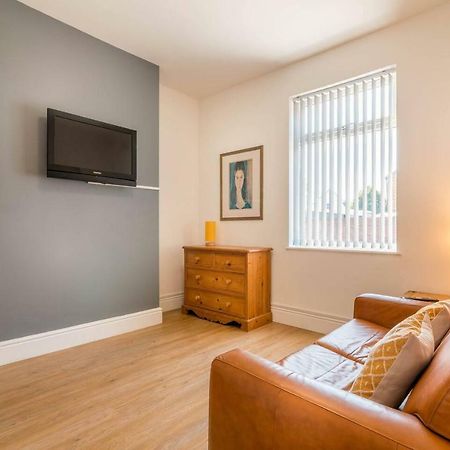 Platform Port Area Apartment 1 With Free Street Parking Кінгстон-апон-Галл Екстер'єр фото